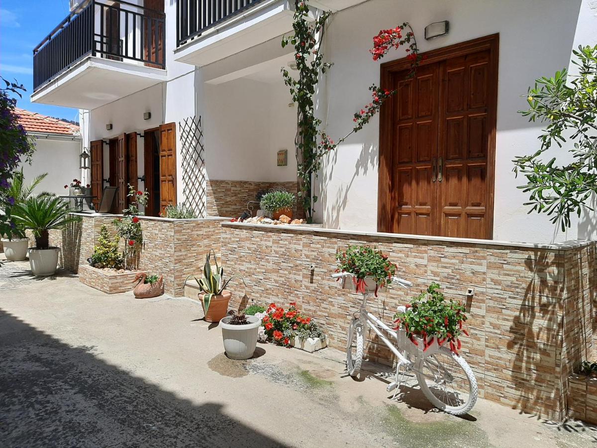 Studio Lefteris Skiathos-Stadt Exterior foto